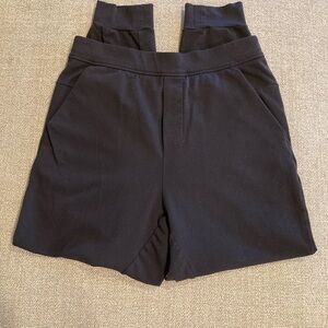 Lululemon black joggers size medium